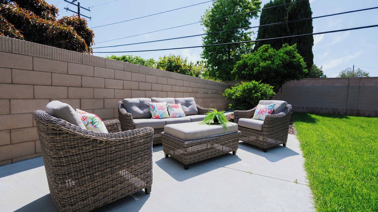 Photo of Patio Balcony in Midway City