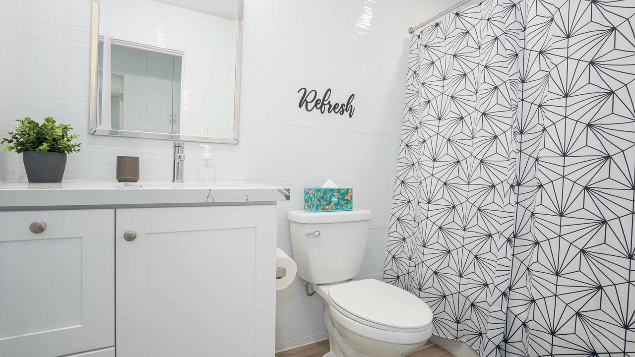 Photo of Bathroom in Midway City