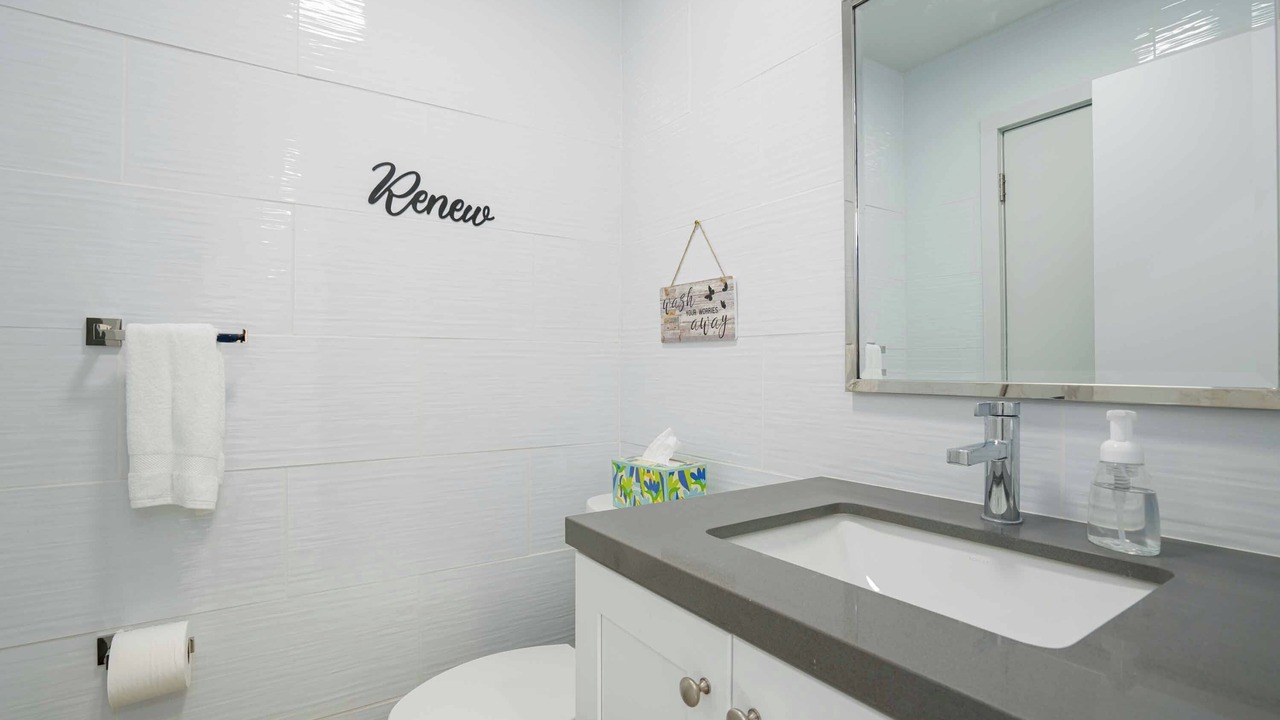 Photo of Bathroom in Midway City