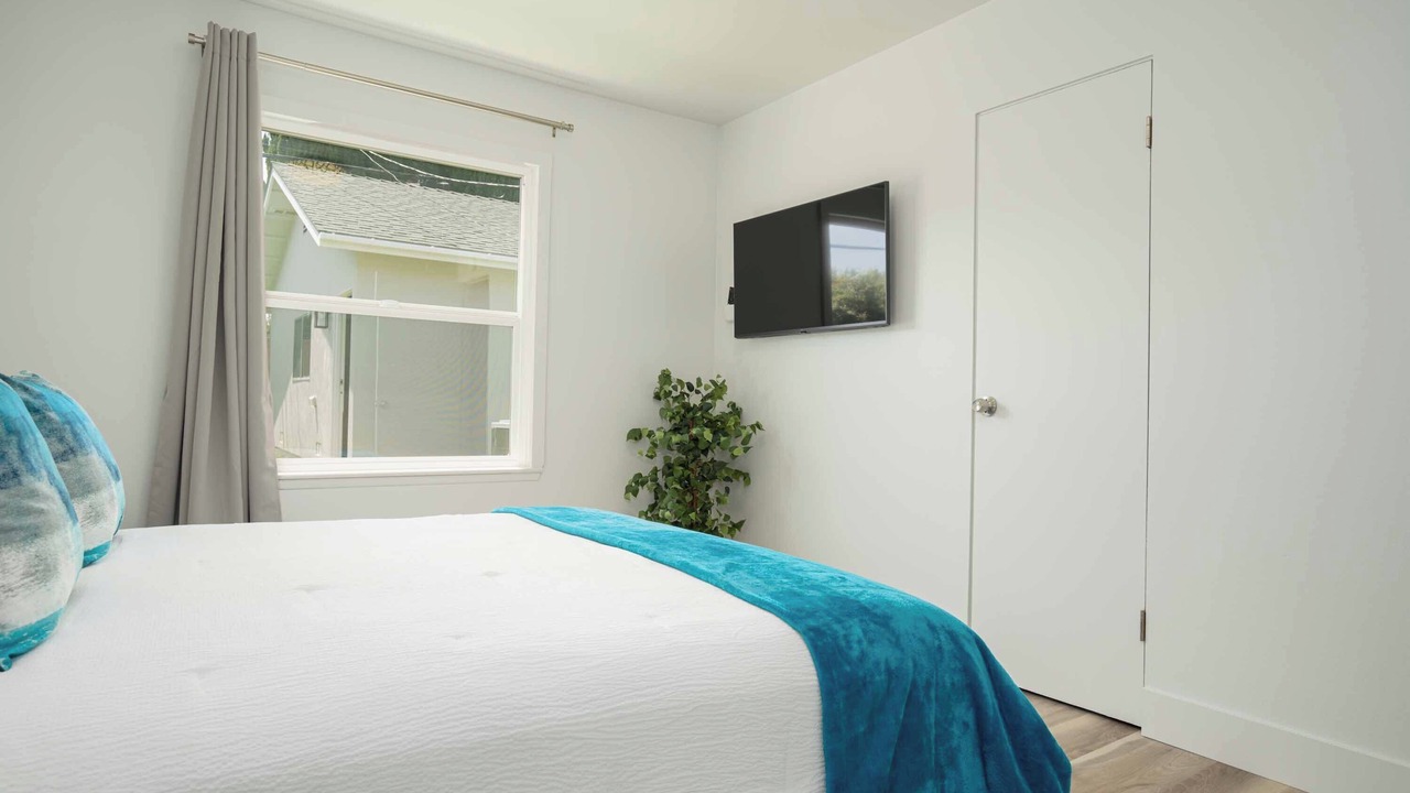 Photo of Bedroom in Midway City