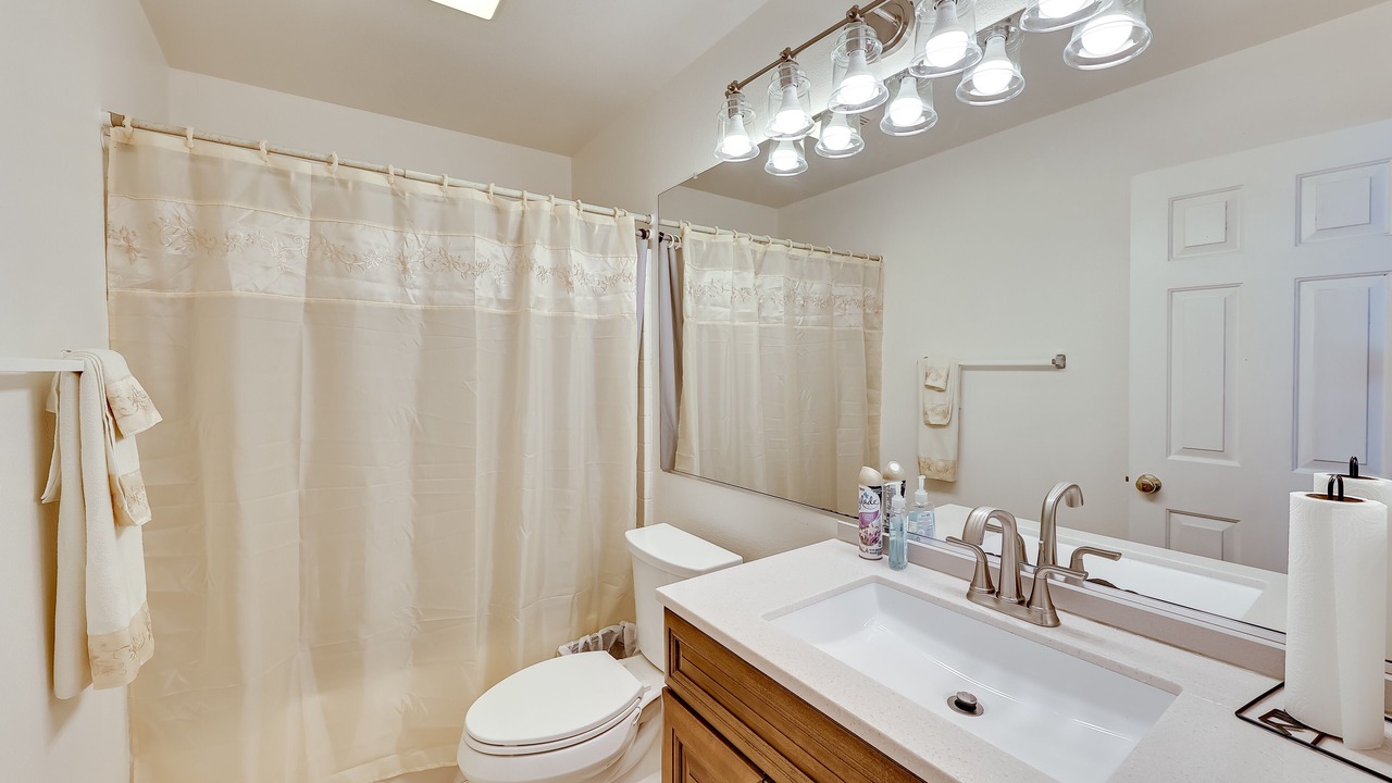 Photo of Bathroom in Lake Elsinore