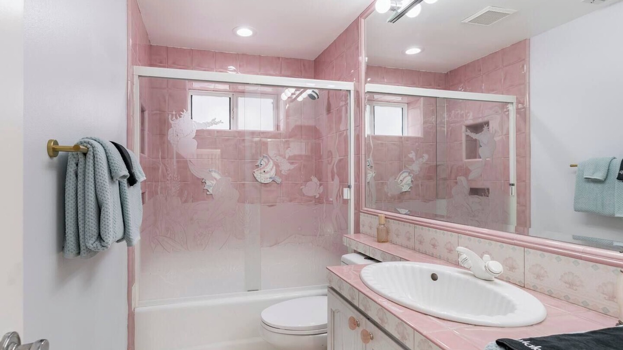 Photo of Bathroom in Hollywood Beach