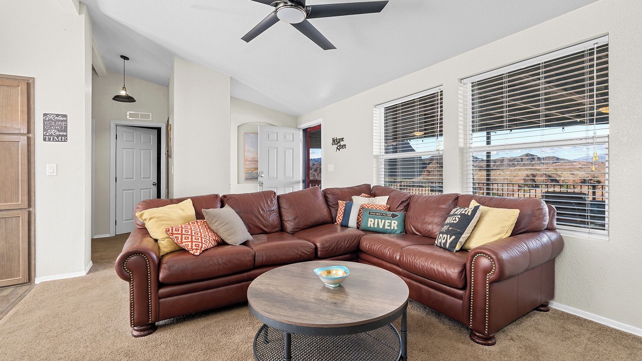 Photo of Livingroom in Parker Strip