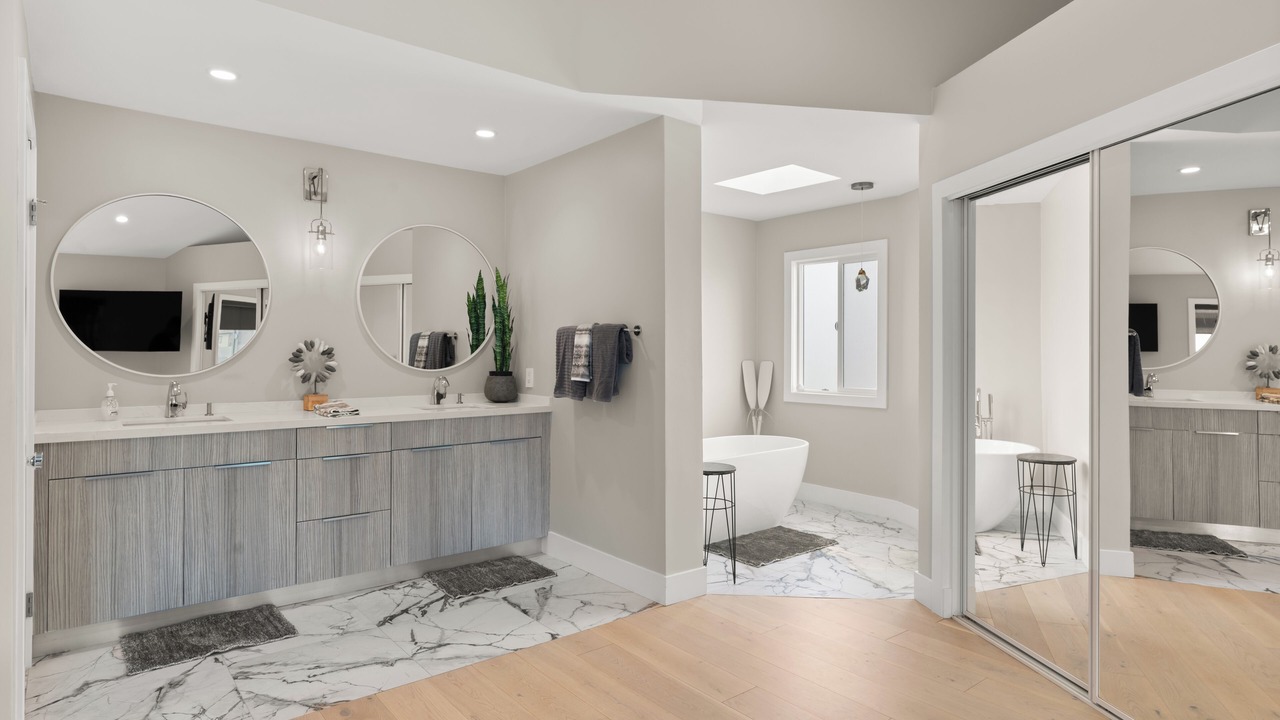 Photo of Bathroom in Yorktown