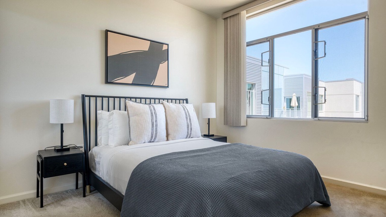 Photo of Bedroom in Evergreen Park