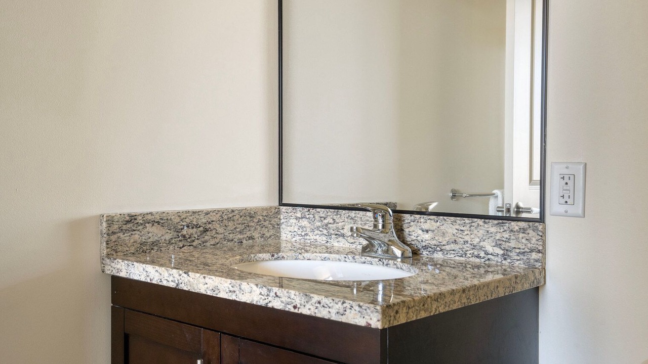 Photo of Bathroom in Evergreen Park