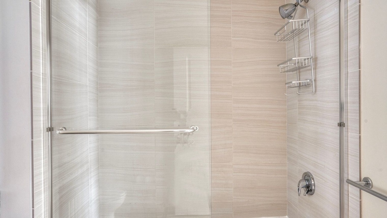 Photo of Bathroom in Evergreen Park