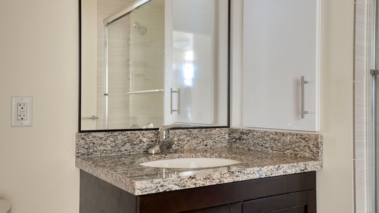 Photo of Bathroom in Evergreen Park