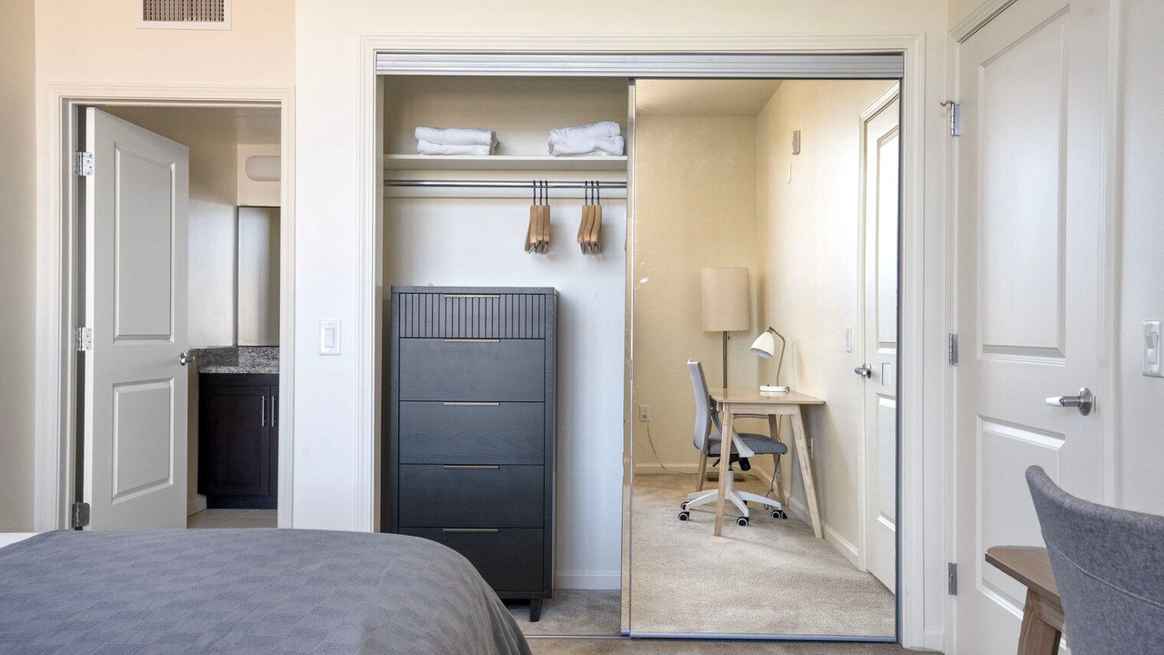 Photo of Bedroom in Evergreen Park