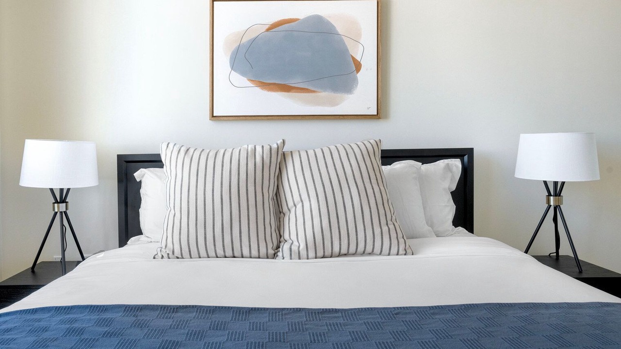 Photo of Bedroom in Evergreen Park