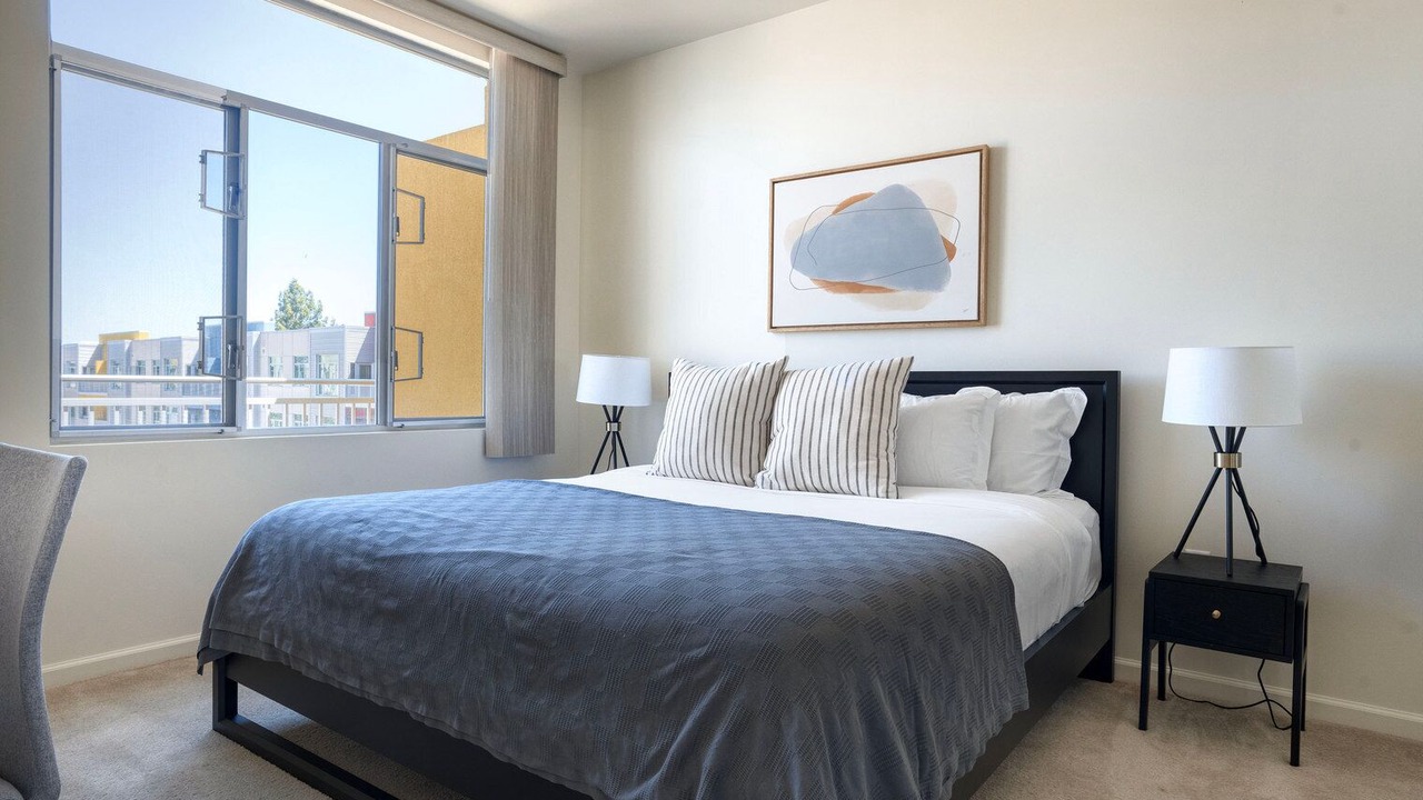 Photo of Bedroom in Evergreen Park