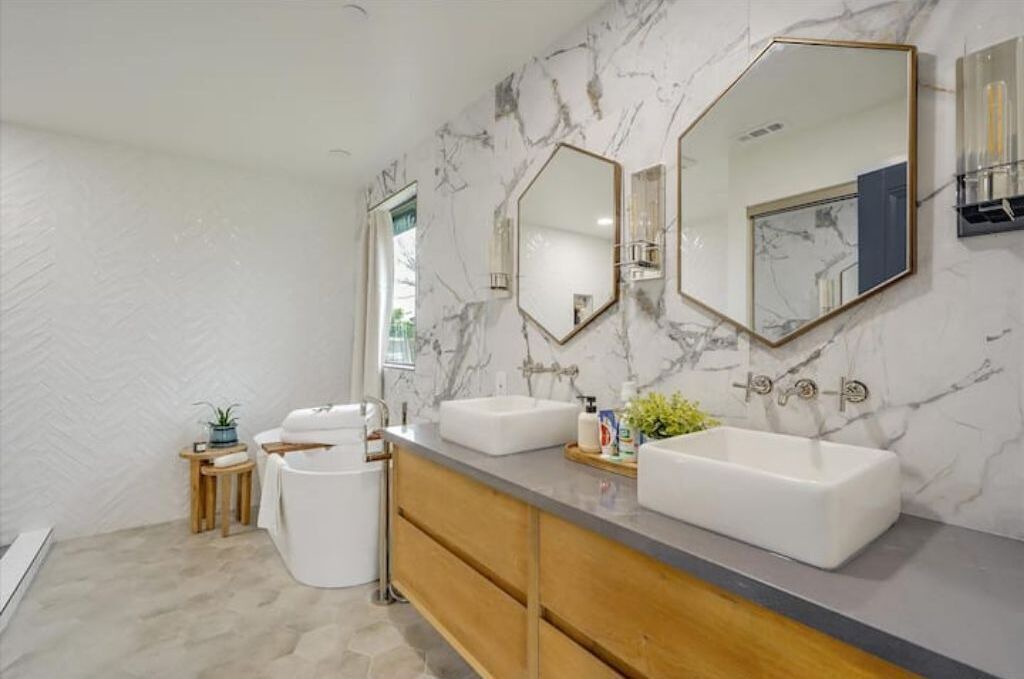 Photo of Bathroom in St. Helena