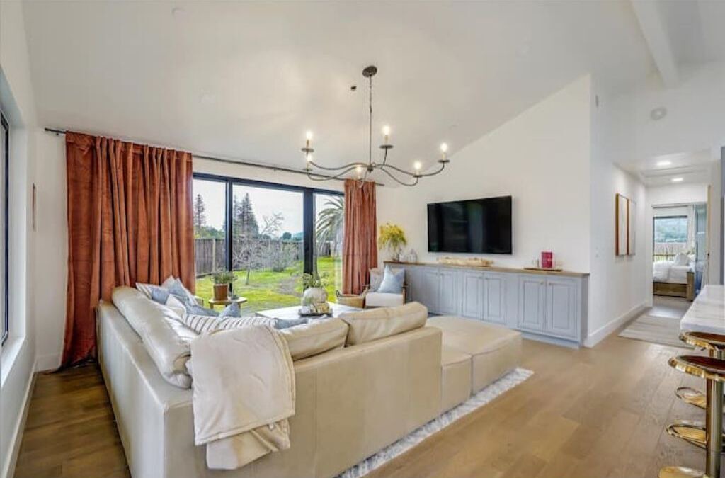Photo of Livingroom in St. Helena
