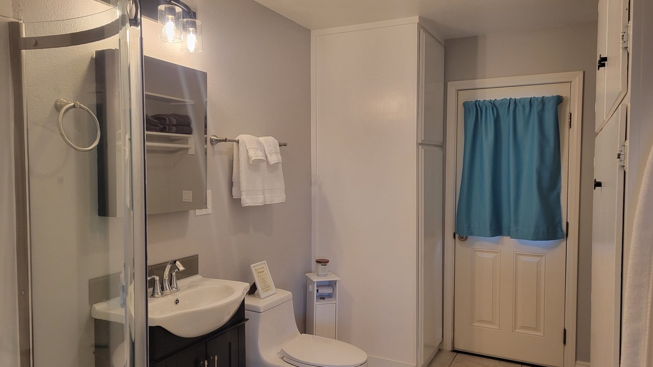 Photo of Bathroom in Lakeside