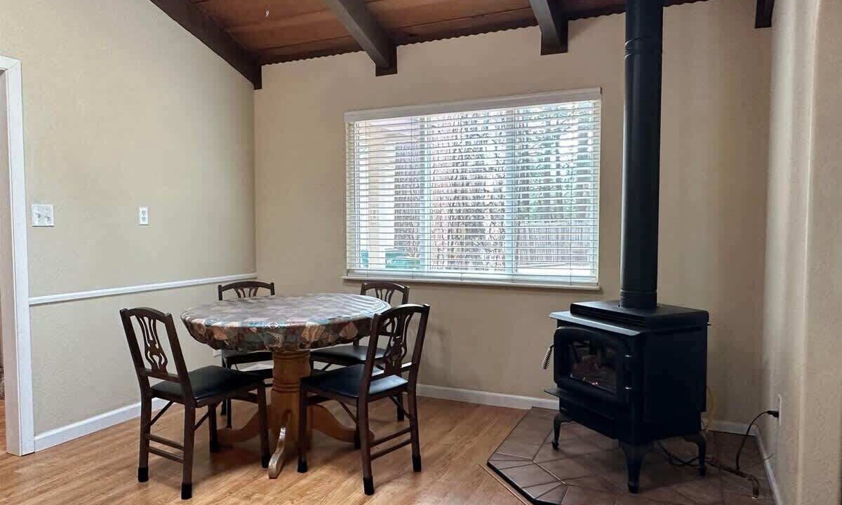 Photo of Livingroom in Twain Harte