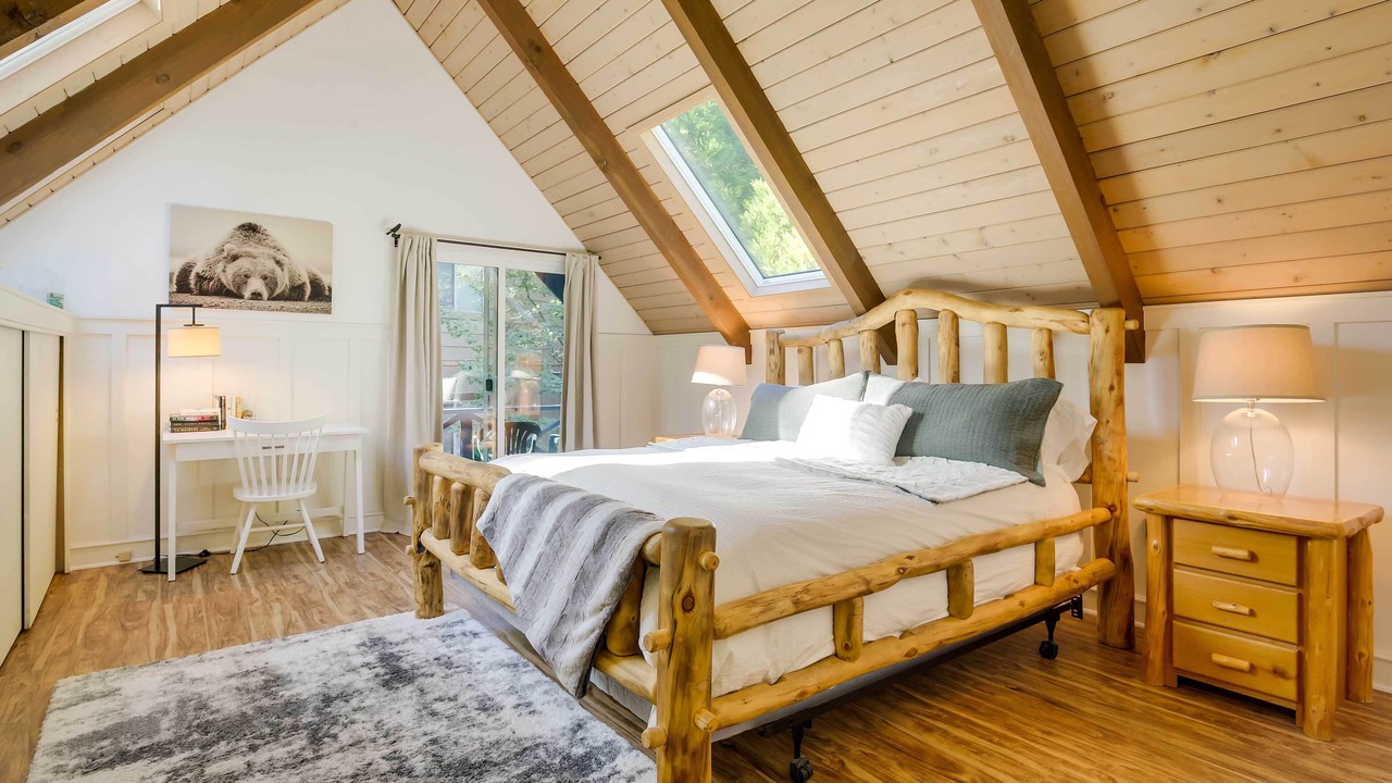 Photo of Bedroom in Cedar Glen