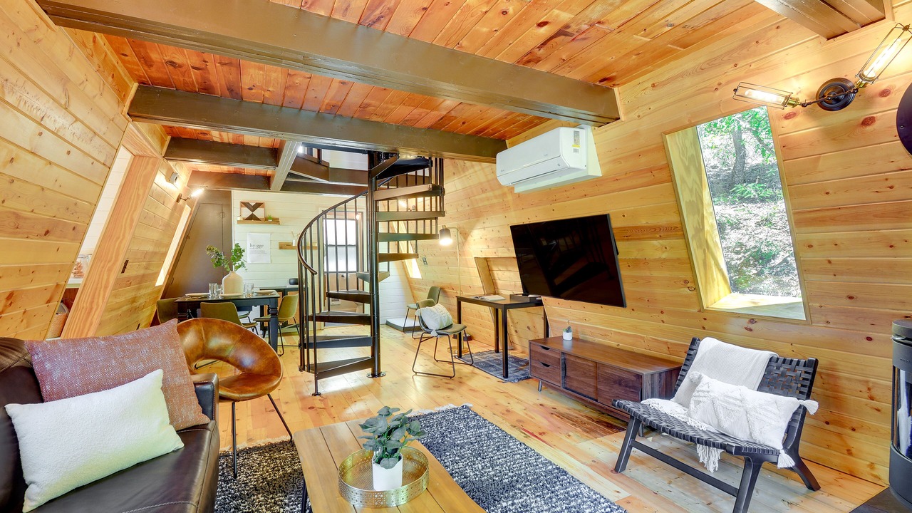 Photo of Livingroom in Groom Creek