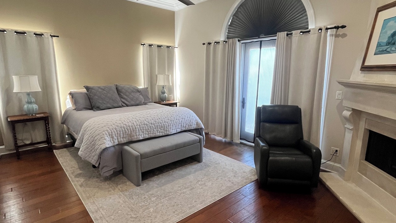 Photo of Bedroom in Peninsula
