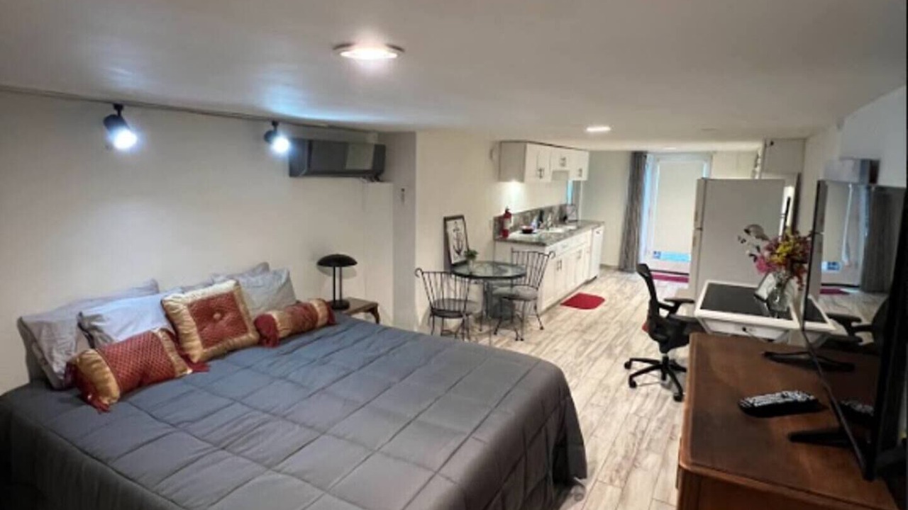 Photo of Bedroom in Hollywood Hills West