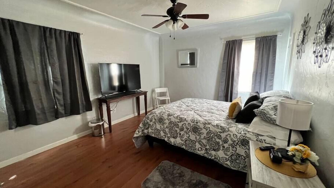Photo of Bedroom in Lemoore