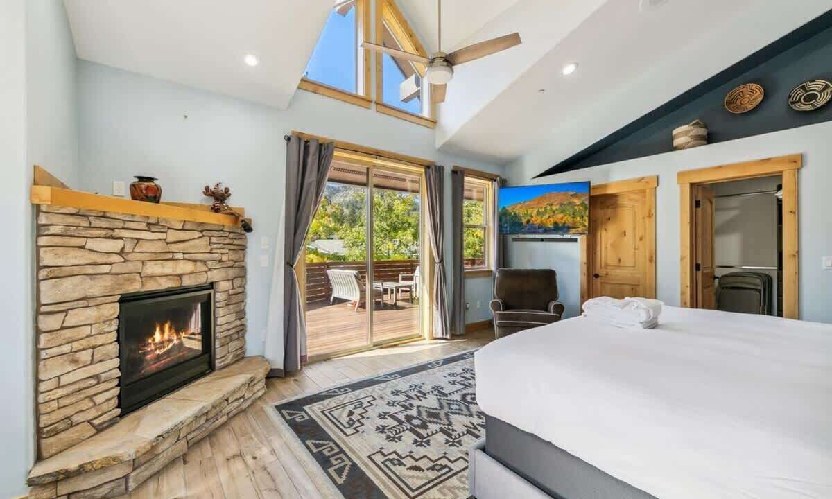 Photo of Bedroom in Mountain View Estates