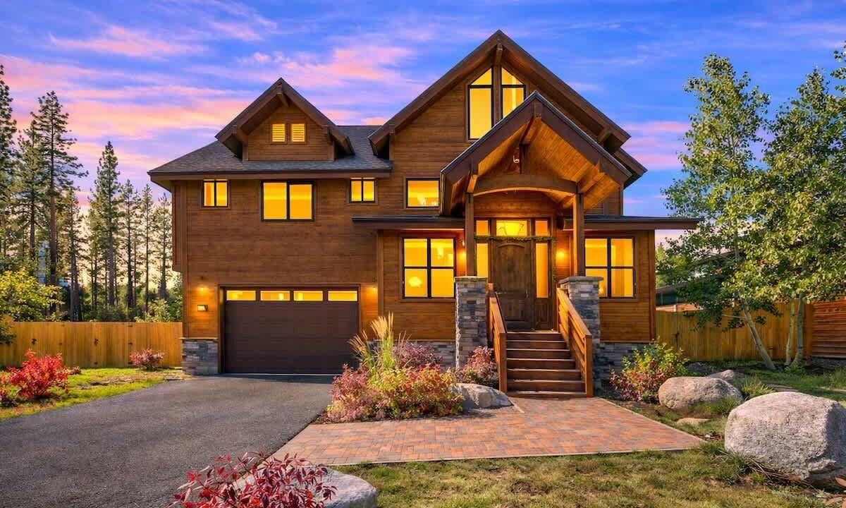 Photo of Outdoor in Mountain View Estates