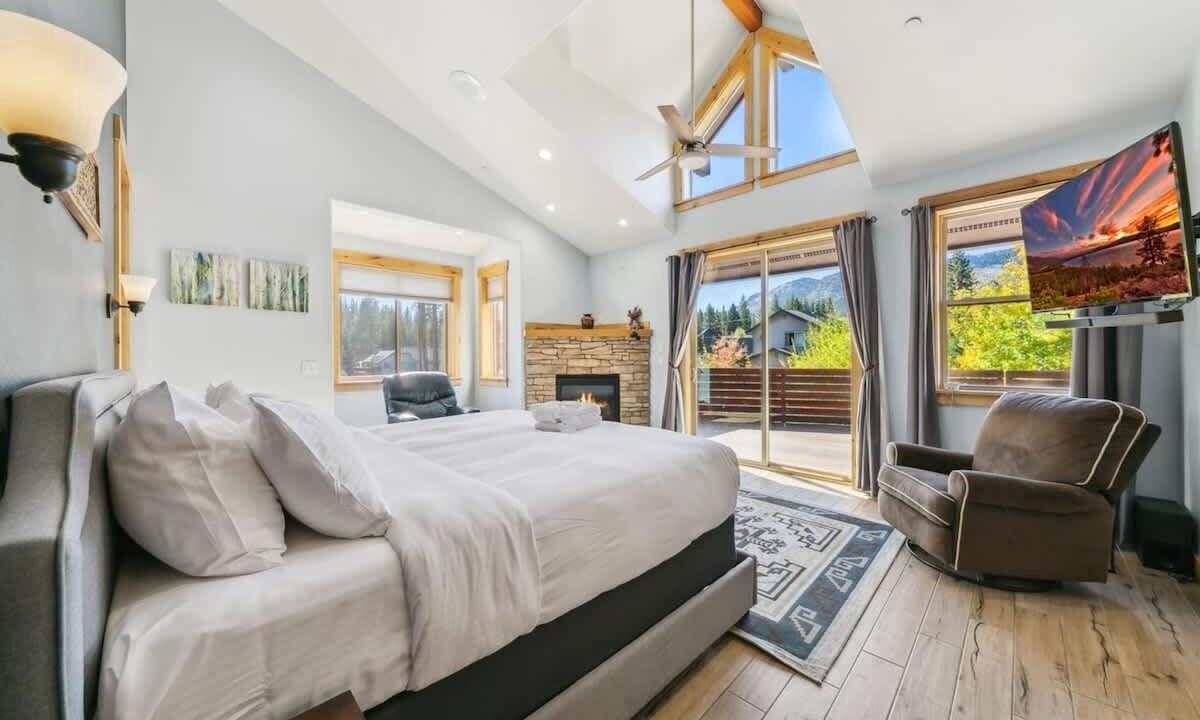 Photo of Bedroom in Mountain View Estates