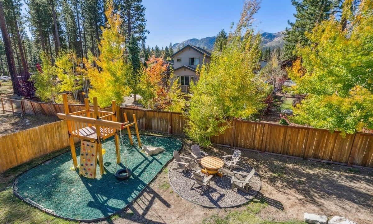 Photo of Outdoor in Mountain View Estates