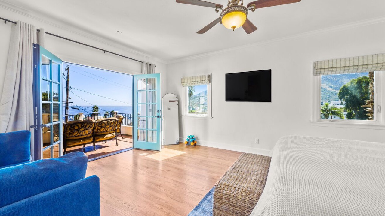 Photo of Bedroom in Avalon