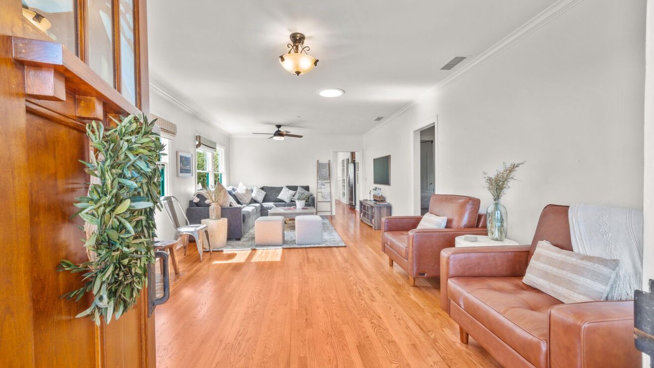 Photo of Livingroom in Avalon