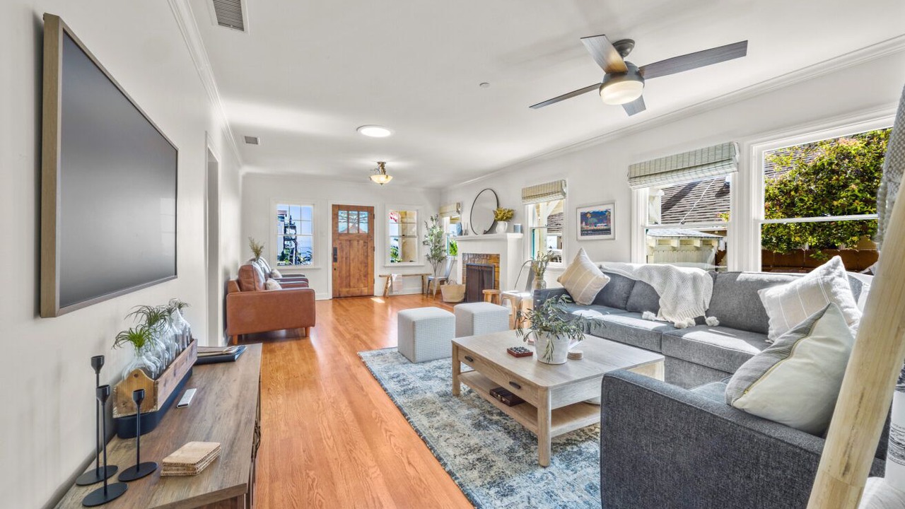 Photo of Livingroom in Avalon