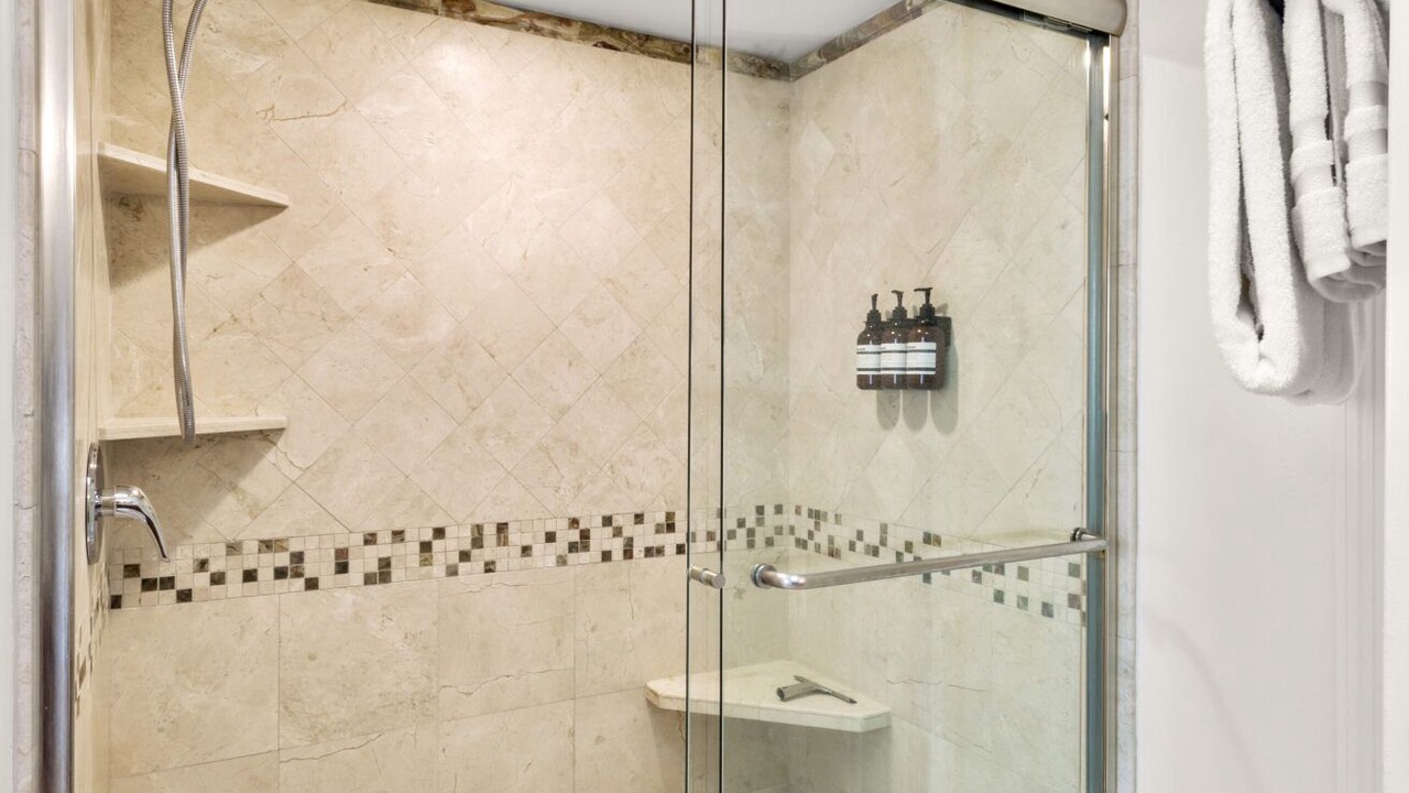 Photo of Bathroom in Avalon