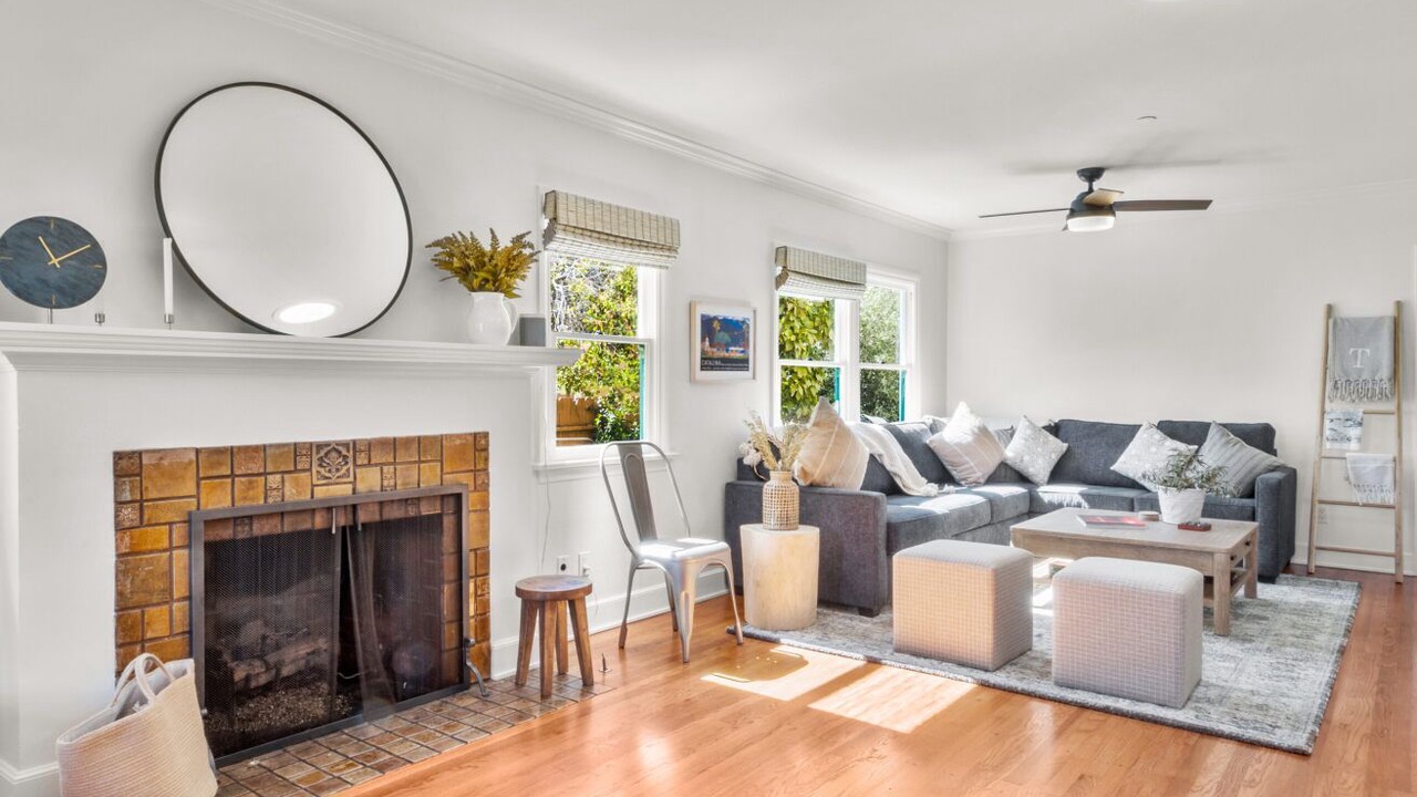 Photo of Livingroom in Avalon
