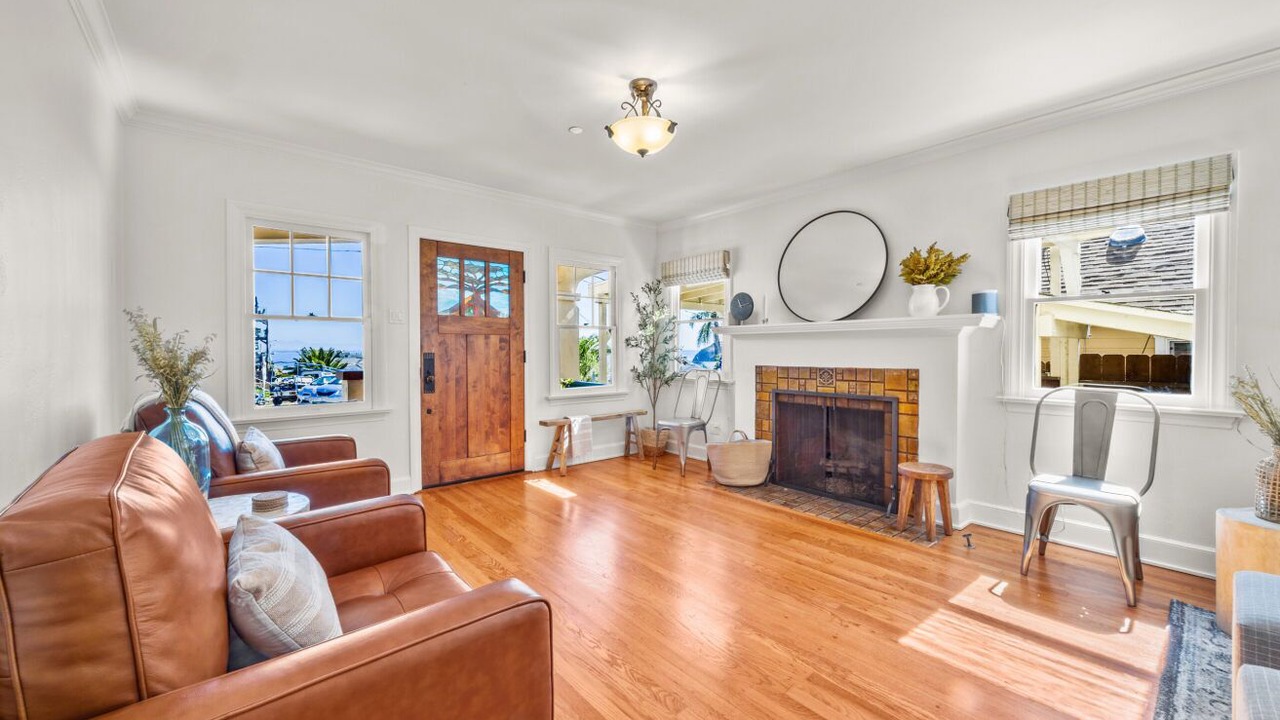 Photo of Livingroom in Avalon