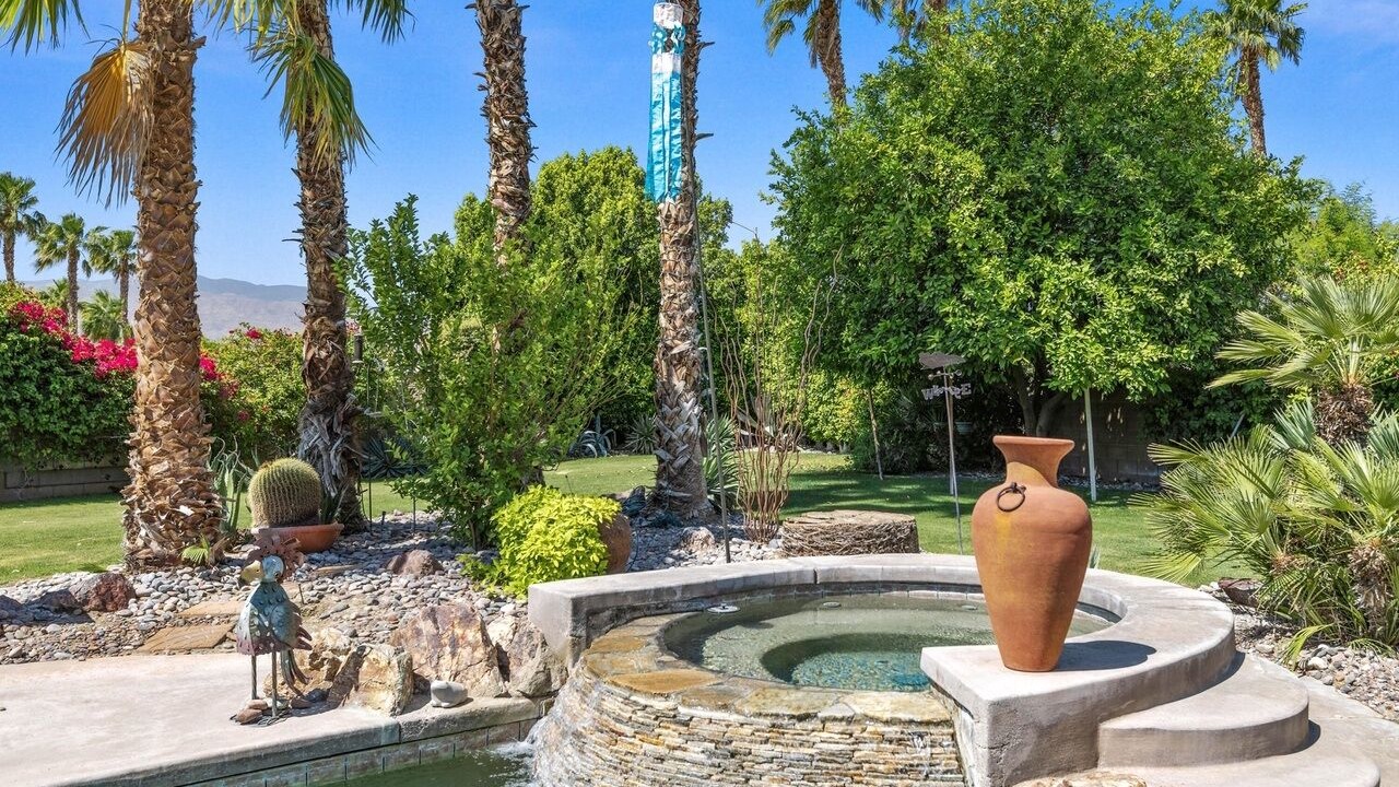 Photo of Outdoor in Heritage Palms