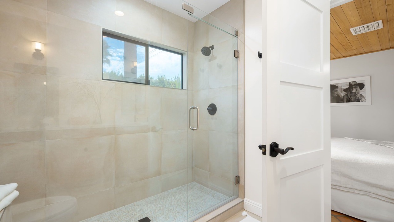 Photo of Bathroom in The Movie Colony