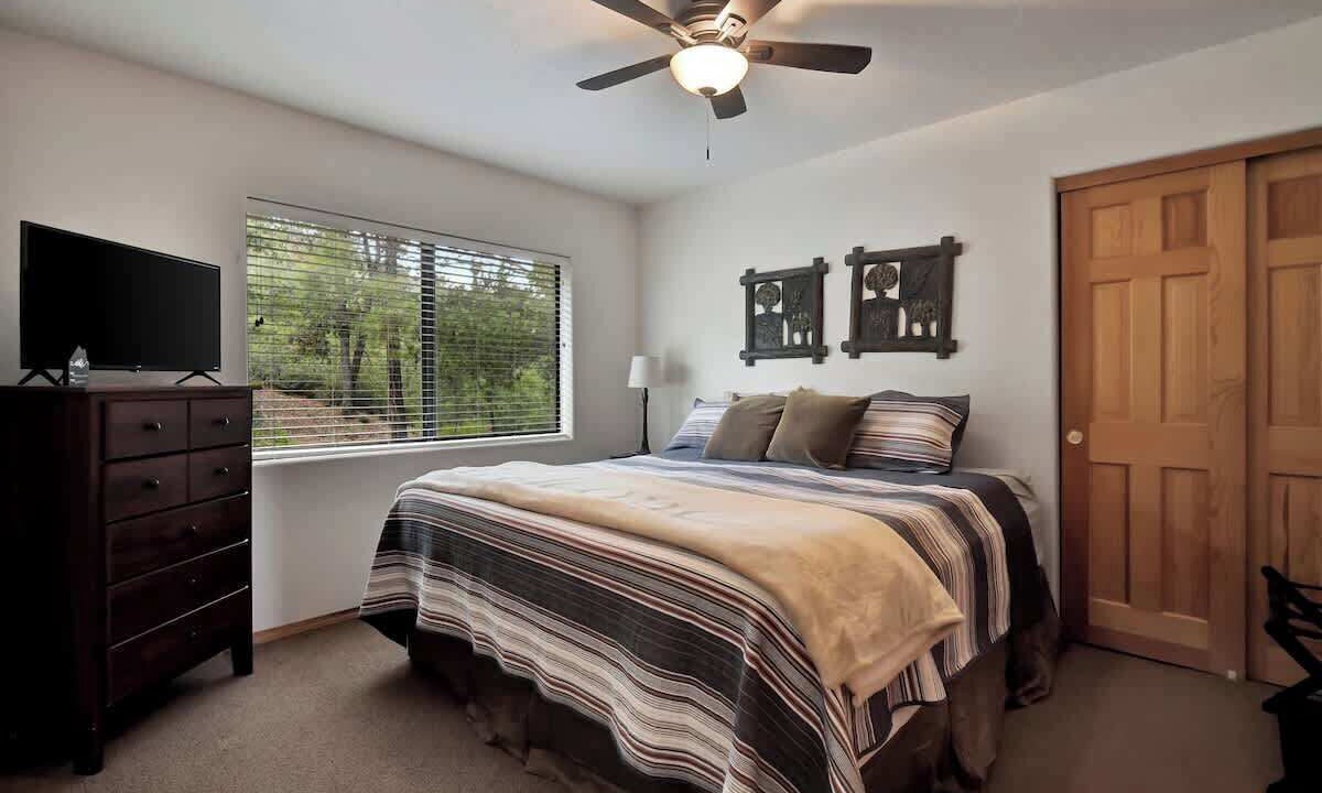 Photo of Bedroom in Highland Pines