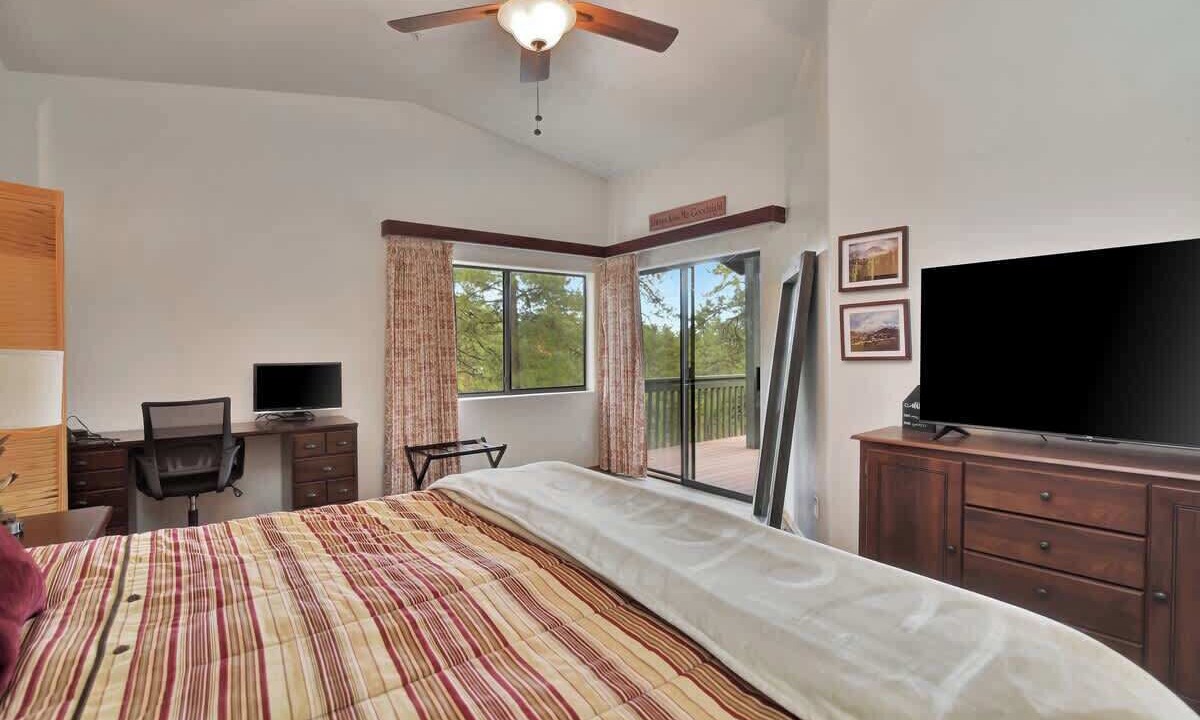 Photo of Bedroom in Highland Pines