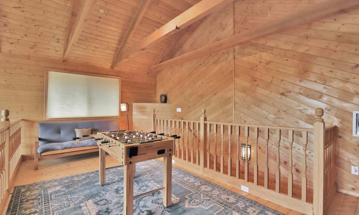 Photo of Bedroom in Highland Pines