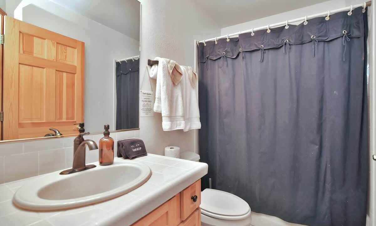 Photo of Bathroom in Highland Pines