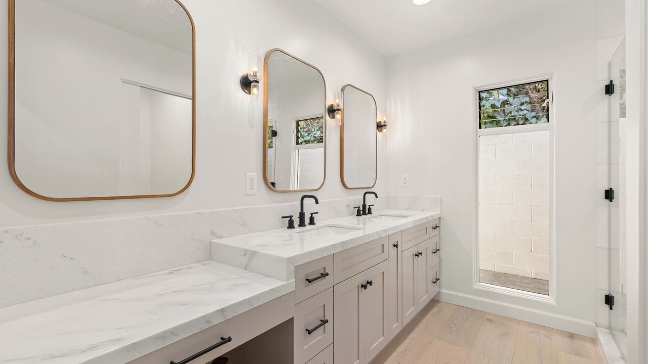 Photo of Bathroom in Pacific Palisades