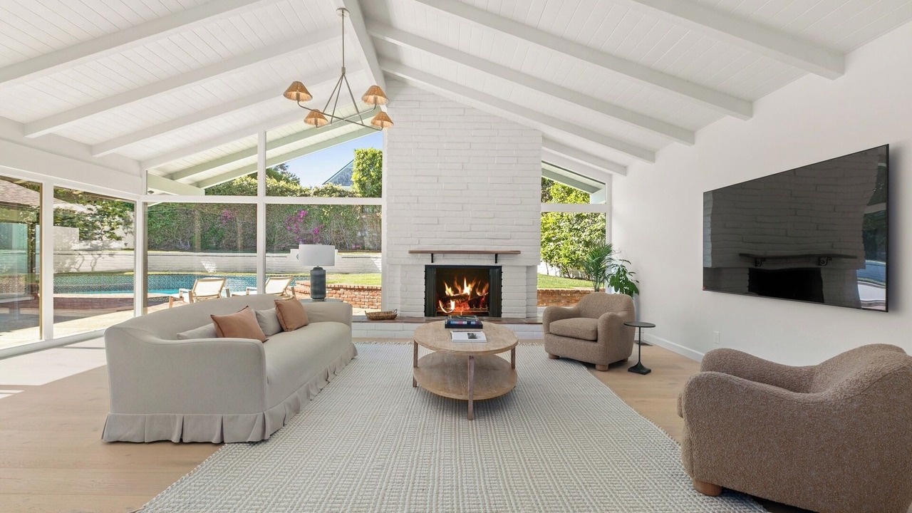 Photo of Livingroom in Pacific Palisades