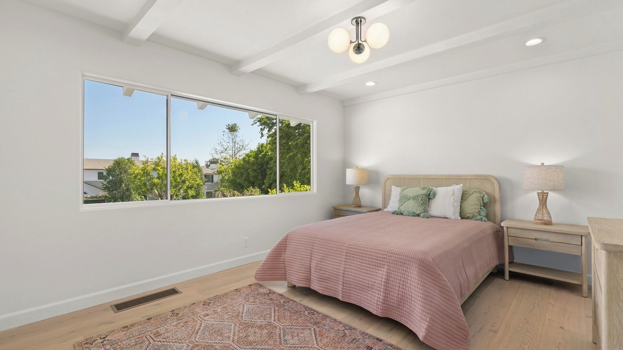 Photo of Bedroom in Pacific Palisades