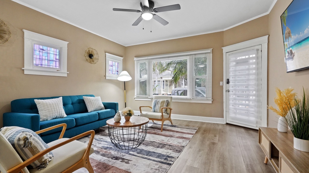 Photo of Bedroom in Alamitos Beach