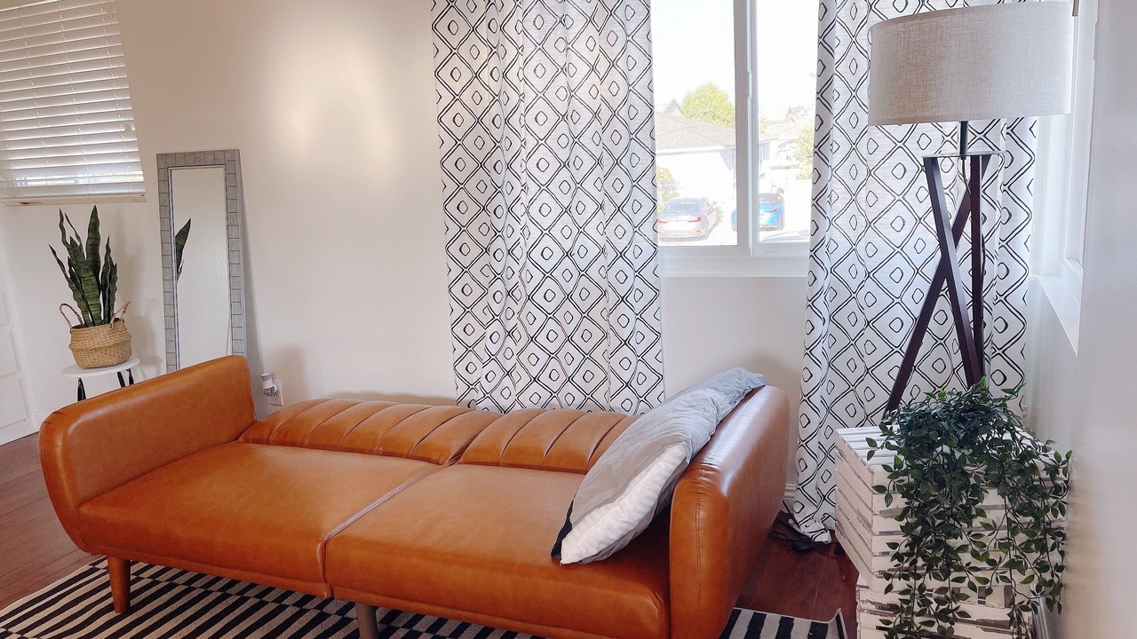 Photo of Livingroom in Midway City