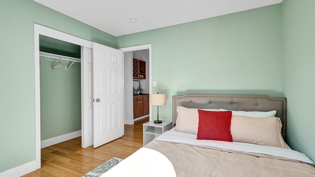 Photo of Bedroom in Kelseyville