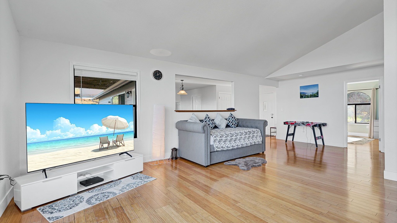 Photo of Livingroom in Kelseyville