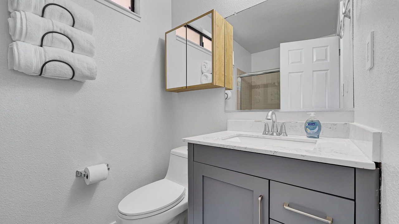 Photo of Bathroom in Kelseyville