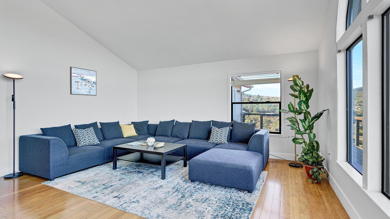 Photo of Livingroom in Kelseyville