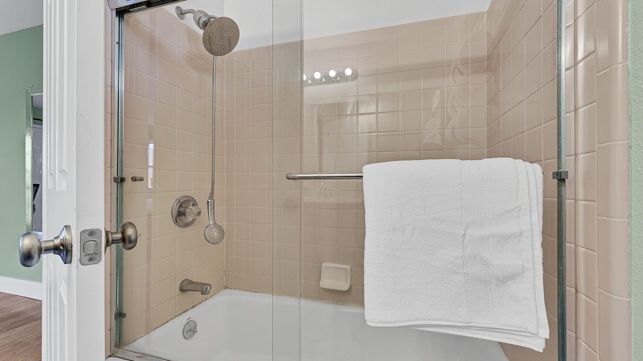 Photo of Bathroom in Kelseyville